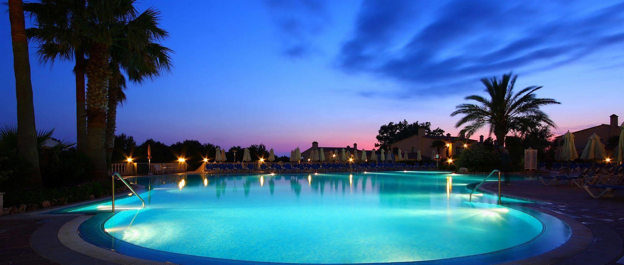 Son Bou Apartments Luaran gambar